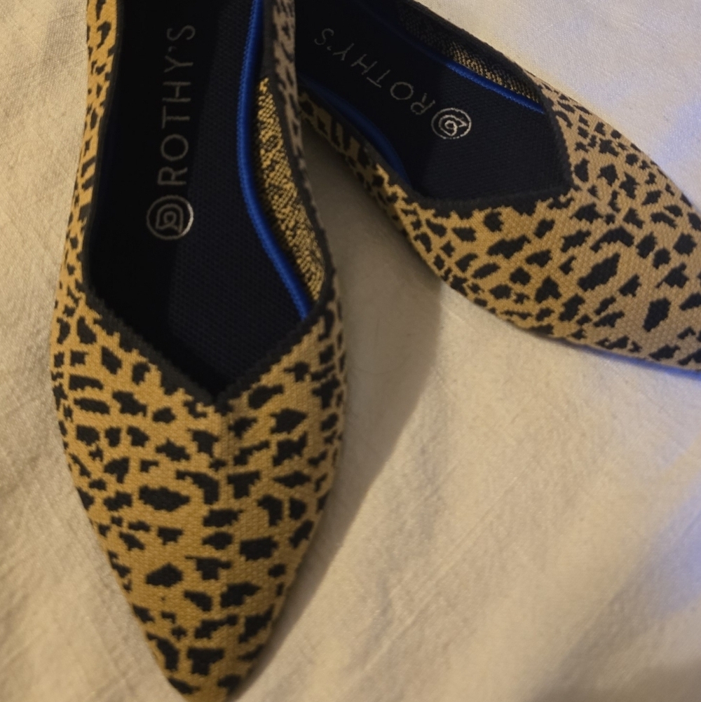 Rothys Cheetah Leopard Pointed Flat Slip On 8.5